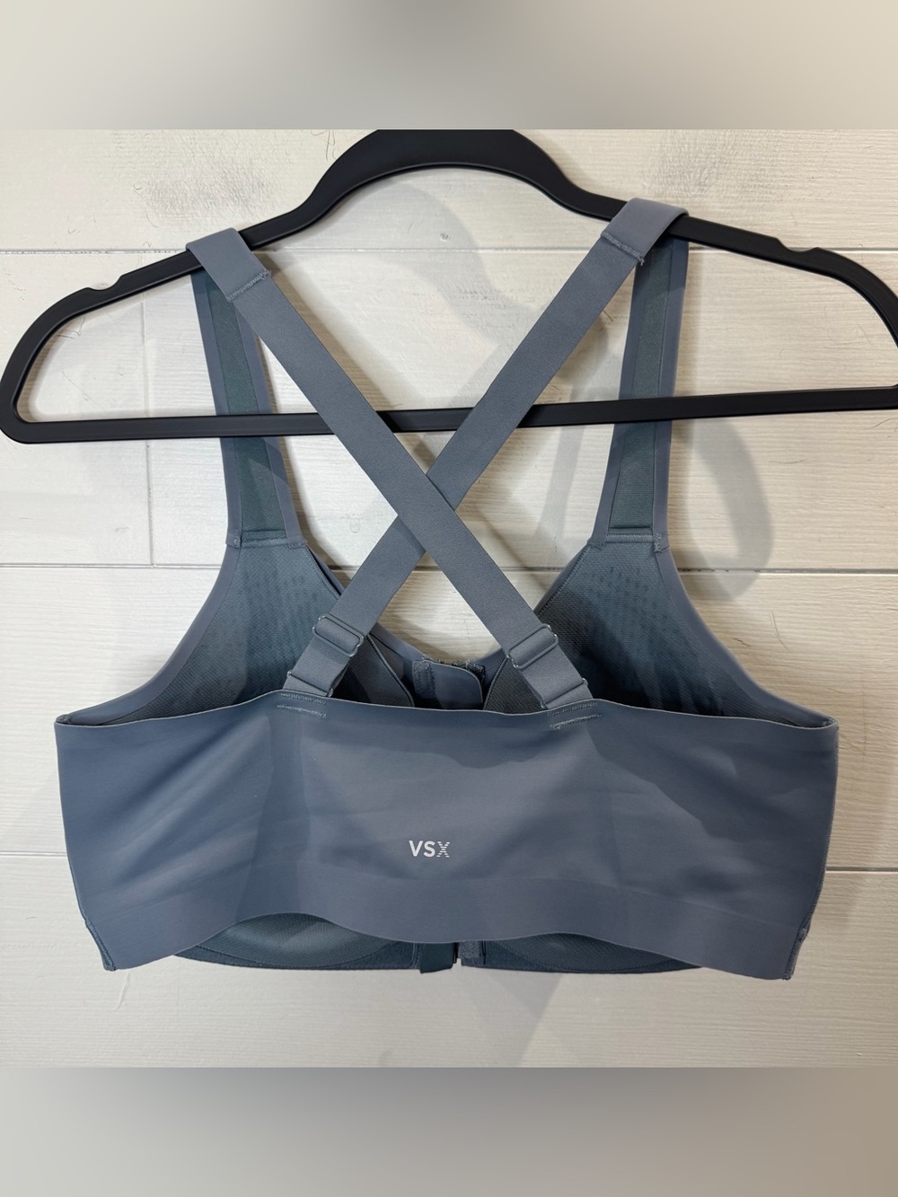 Victoria's Secret VSX Women’s Front-Zip Sports Bra - Gray Size 34DD - Picture 2 of 7